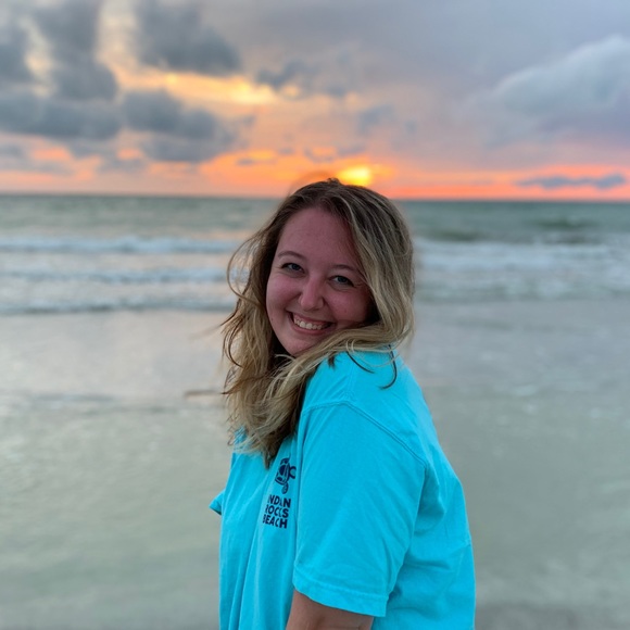 Meet your Posher, Paige - Picture 1 of 1